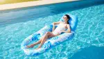 Poolmatratze: Dein schwimmendes Paradies für Entspannung