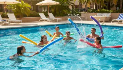 Poolnudel kaufen: Der Ratgeber