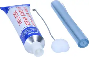 Pool PVC Reparatur Set, 4-teiliger Reparatursatz bestehen aus Kleber, Zwei PVC-Folien und einem Tupfer zum leichten Auftragen, reparieren auch unter Wasser möglich