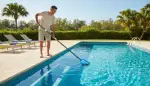 Teleskopstange: Der Schlüssel zur makellosen Poolpflege