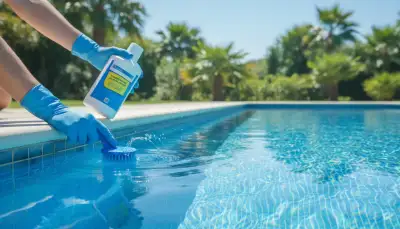 Poolfolie reinigen: So bleibt sie schön